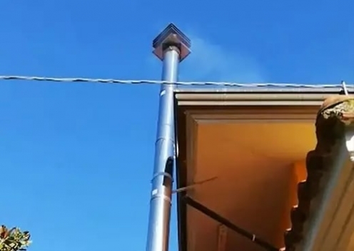 Problem z dymem na kominie z zakrzywionym lub poziomym przewodem kominowym